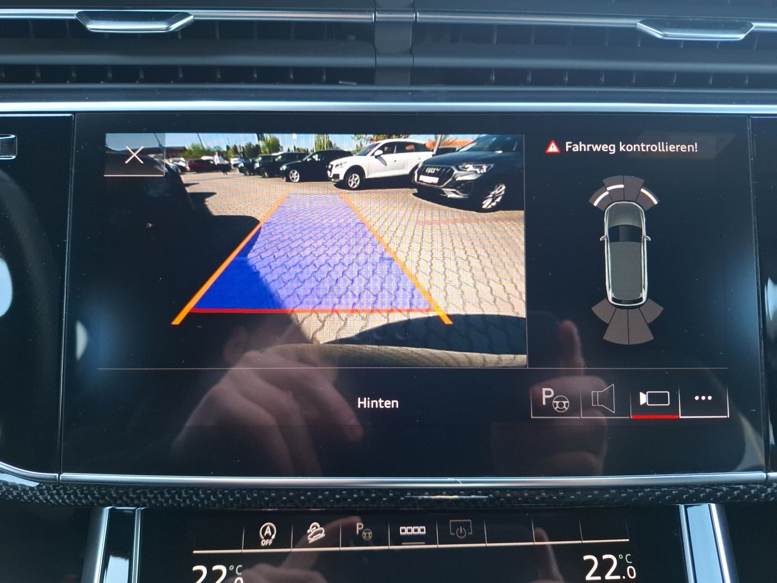 Fahrzeugabbildung Audi SQ7 4.0 TFSI comp. plus Matrix Standhzg Navi Luf