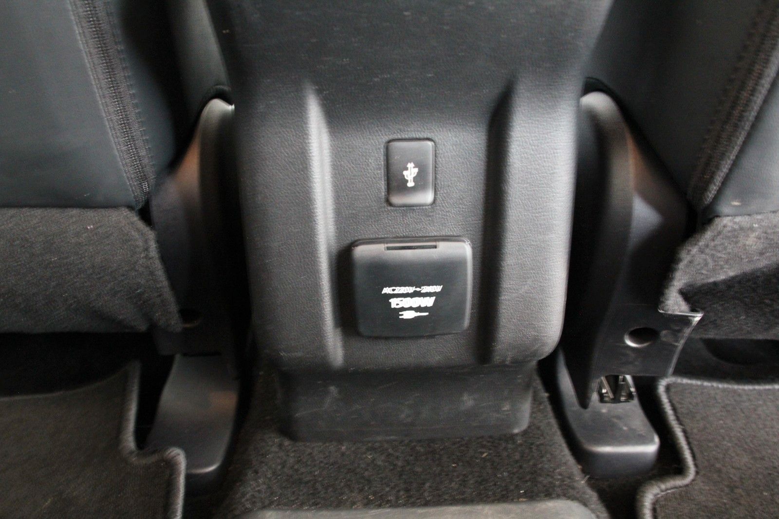 Fahrzeugabbildung Mitsubishi Outlander PHEV Basis Spirit 4WD
