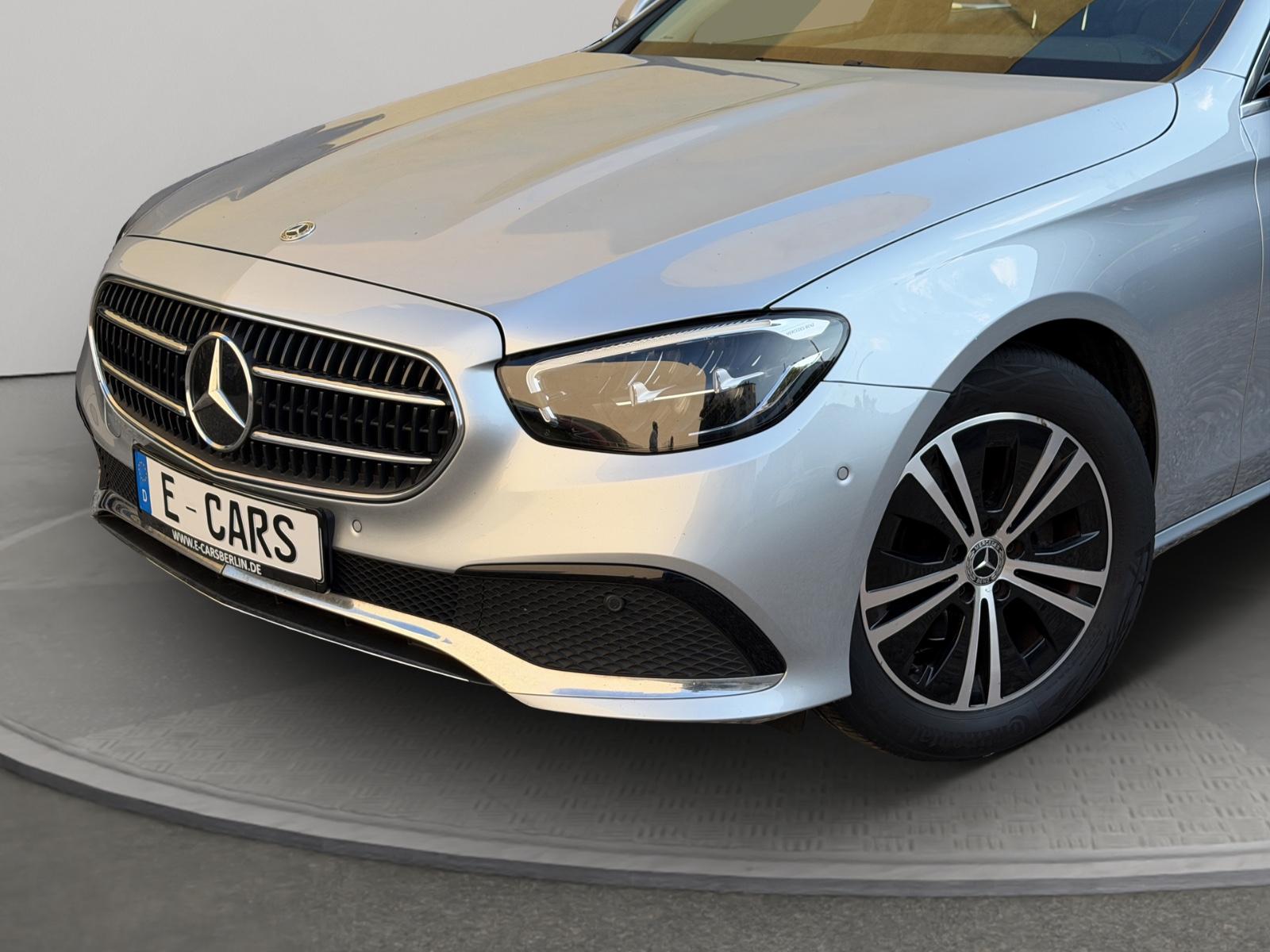 Mercedes-Benz E 200d*Limousine*LED*AMBIENTE*AHK*LEDER*KAMERA*