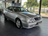 Mercedes-Benz CLK 320 ELEGANCE - Mercedes-Benz CLK 320: Coupe