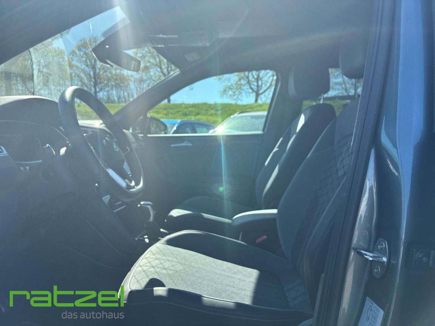 Fahrzeugabbildung Volkswagen Tiguan Allspace 4Motion R-Line 2,0 TSI DSG Navi