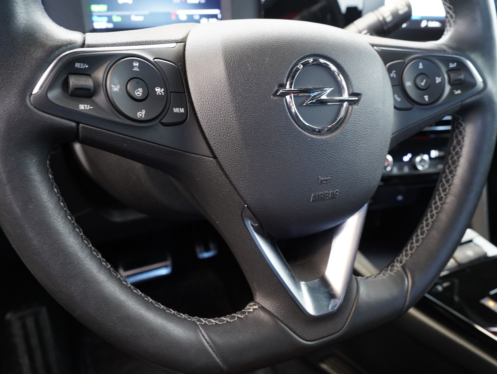 Fahrzeugabbildung Opel Mokka-e GS Line LED/ACC/WÄRMEPUMPE