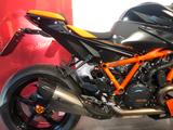 KTM 1290 Super Duke R Mod:2020  viele Extras - KTM Motorräder in Berlin