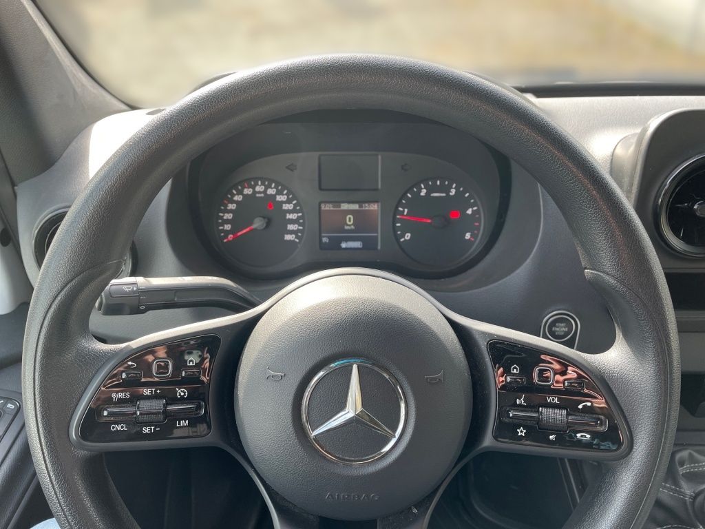 Fahrzeugabbildung Mercedes-Benz Sprinter 215 CDI Pritsche Kompakt AHK, Klima