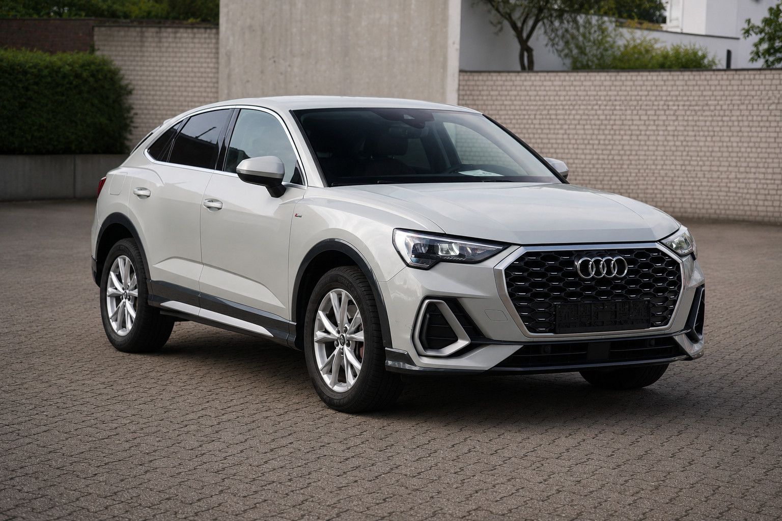 Audi Q3 Sportback 45 TFSI e S line foto 4