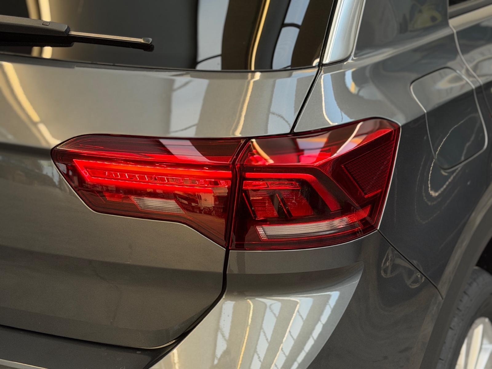Volkswagen T-Roc Life 1.5l TSI #DSG#SHZ#AHK#ACC#LED#KEYLESS