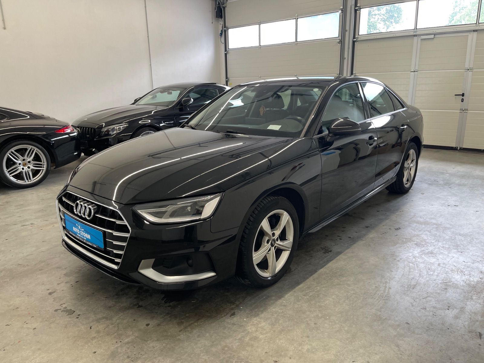 Audi A4 - 1