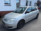 Toyota Corolla 2.0 D-4D Sol / Compact KLIMAAUT. - Toyota Corolla aus 2004 mit Diesel-Antrieb