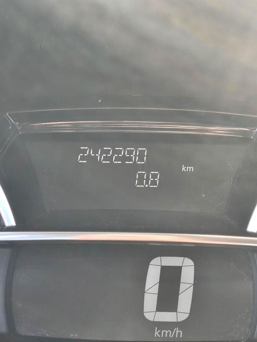 Renault Clio 2015 — photo 7