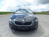Skoda Octavia Ambition Combi*Autom*AHZV*SHZG*NAVI* - Skoda Octavia von privat