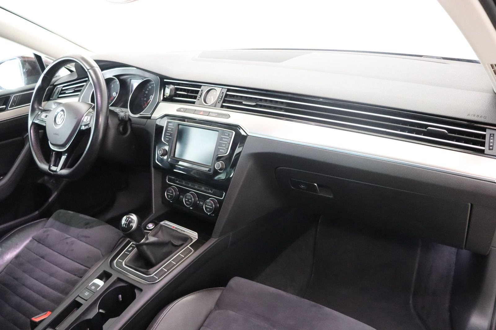 Fahrzeugabbildung Volkswagen Passat 4MOTION * Navi * LED * Massage