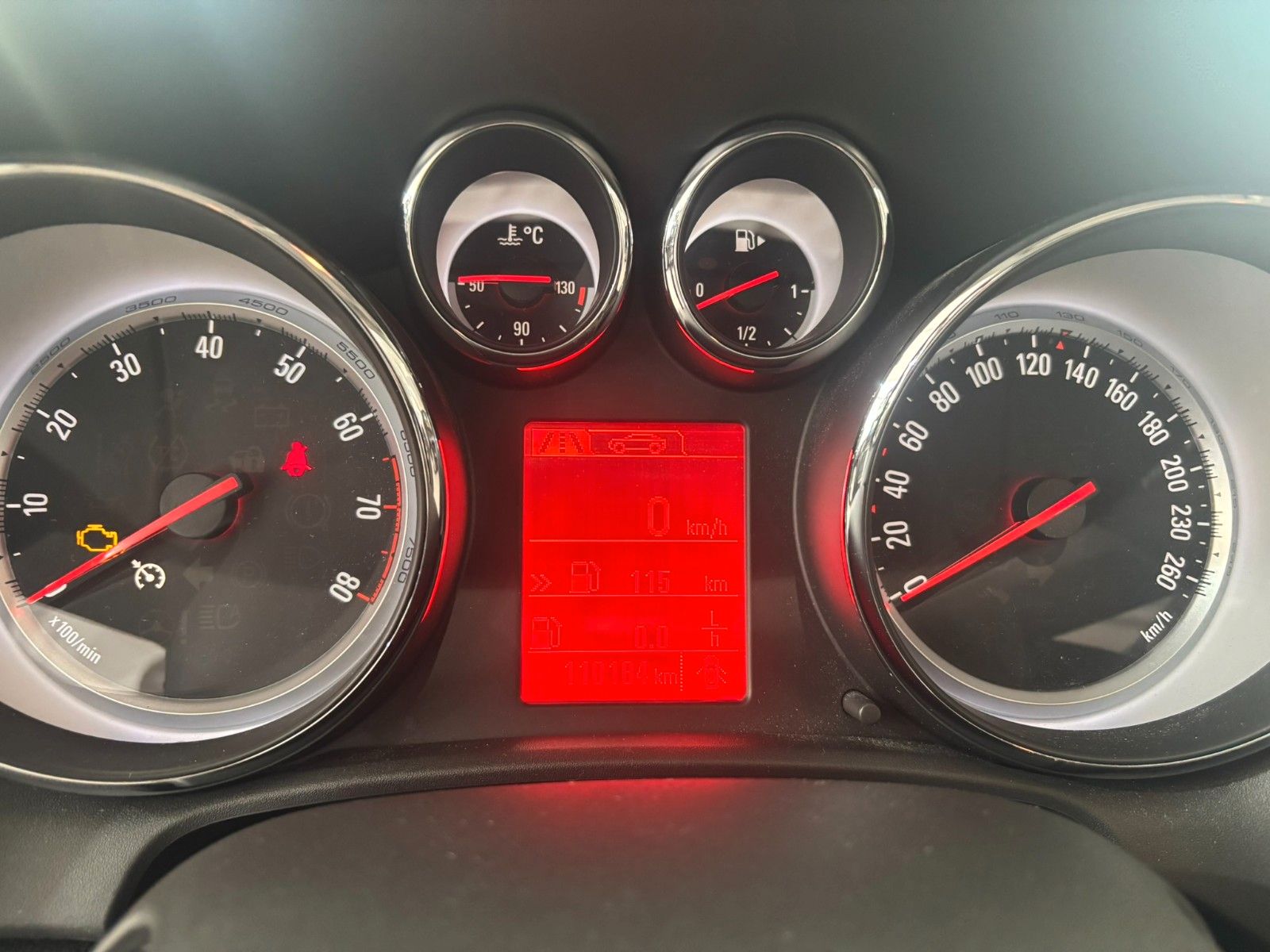 Fahrzeugabbildung Opel Astra J ST 1.4T Edition AHK/ALLWETTER/SHZ/NAVI