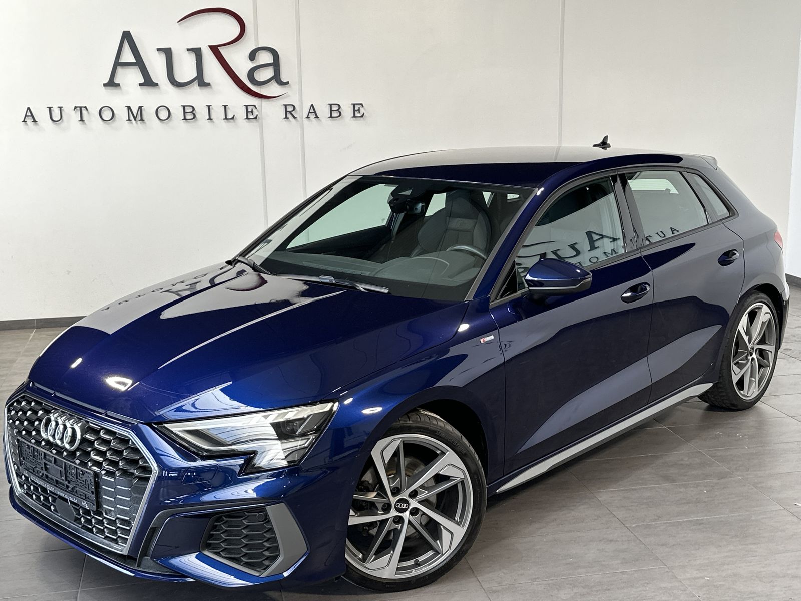 Fahrzeugabbildung Audi A3 SpB 35 TFSI S-Line NAV+LED+B&O+KAM+19ZO+VCOCK