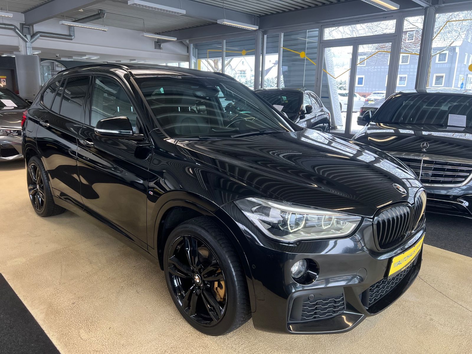 Fahrzeugabbildung BMW X1 xDrive 25 i M Sport *PANO*HEAD-UP*LED*MEMORY*