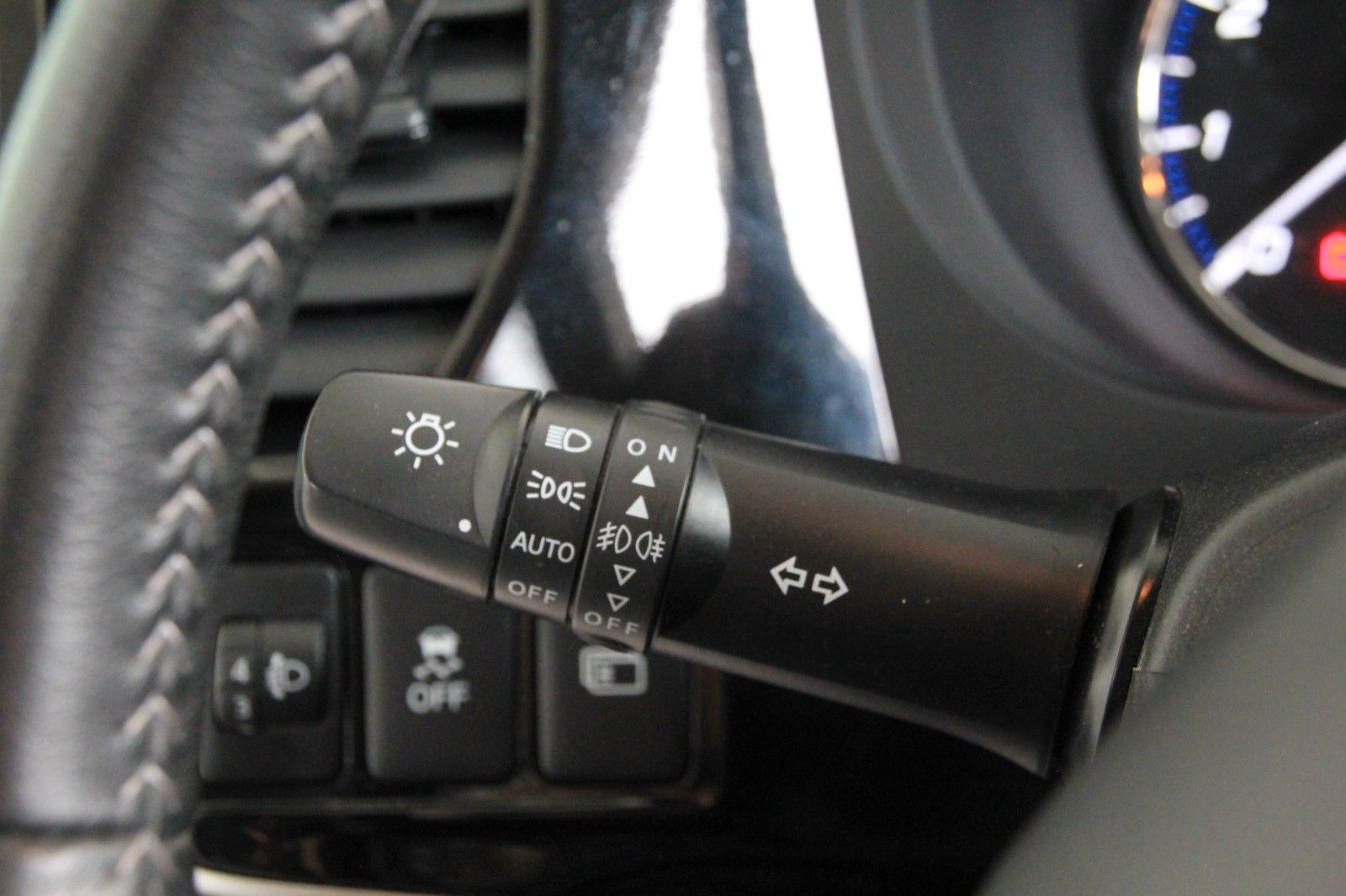 Fahrzeugabbildung Mitsubishi Outlander Active 2WD