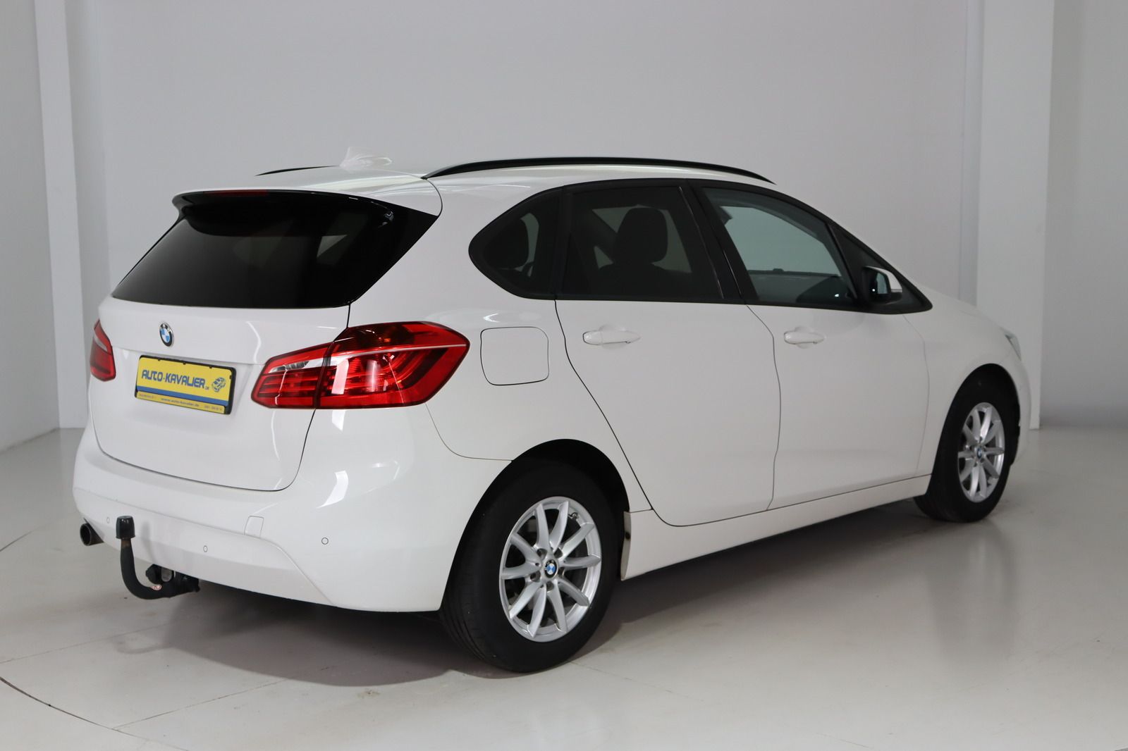 Fahrzeugabbildung BMW 218 i Active Tourer LED * Navi * PDC * Sitzhzg.