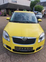 Skoda Fabia 1.4 16V 74 kW Ambiente Hatchback Ambiente - Skoda Fabia: Gelb