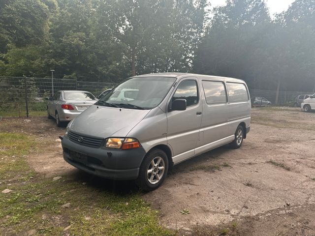 Toyota Hiace D4D LANG