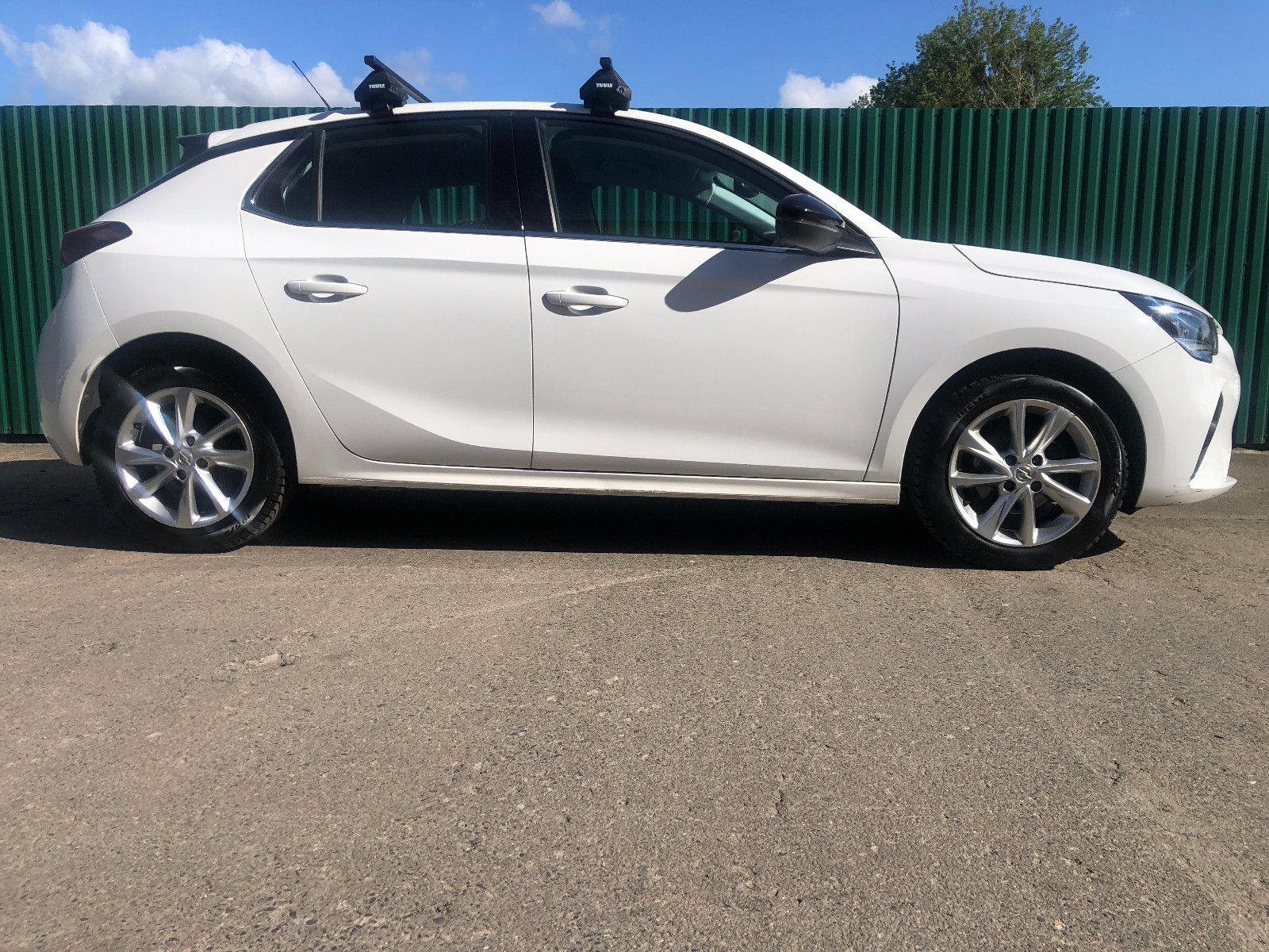 Fahrzeugabbildung Opel CORSA SEHR GEPFL.!  KLIMA.! SITZHEIZ! KAMERA...