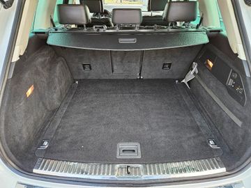 Volkswagen Touareg - 8
