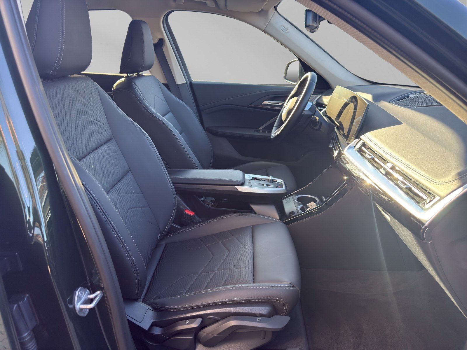 BMW X1 sDrive18d xLine 19 Aktivsitz HiFi foto 17