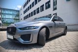 Jaguar XE D200 R-DYNAMIC BLACK AWD R-DYNAMIC BLACK - Jaguar XE: R Dynamic Black