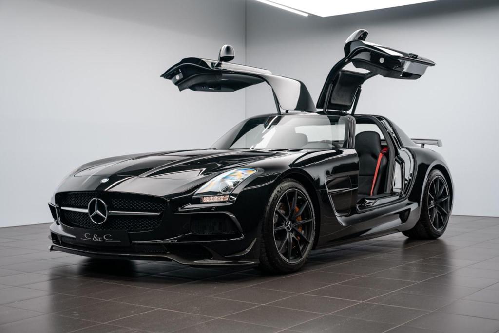 Mercedes-Benz SLS AMG