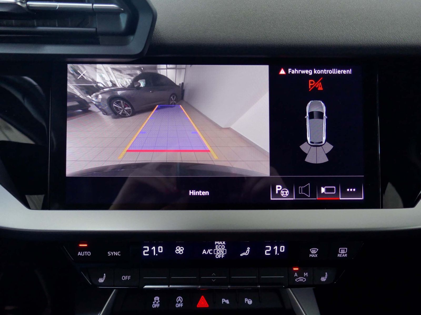 Fahrzeugabbildung Audi A3 35 Spb. advanced 2.0 TDI | LED RFK Navi