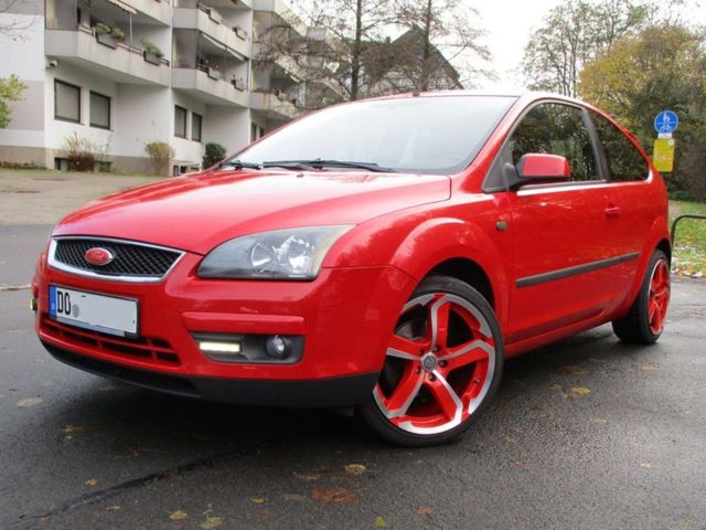 Ford Focus Sport 1.6Ti-VCT 3-türig, HU neu!