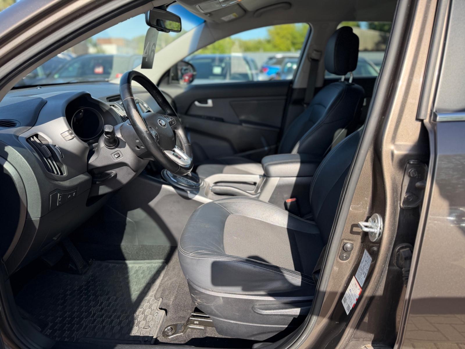 Kia Sportage Spirit 2WD*TEMPO*NAVI*KLIMA*SHZ*