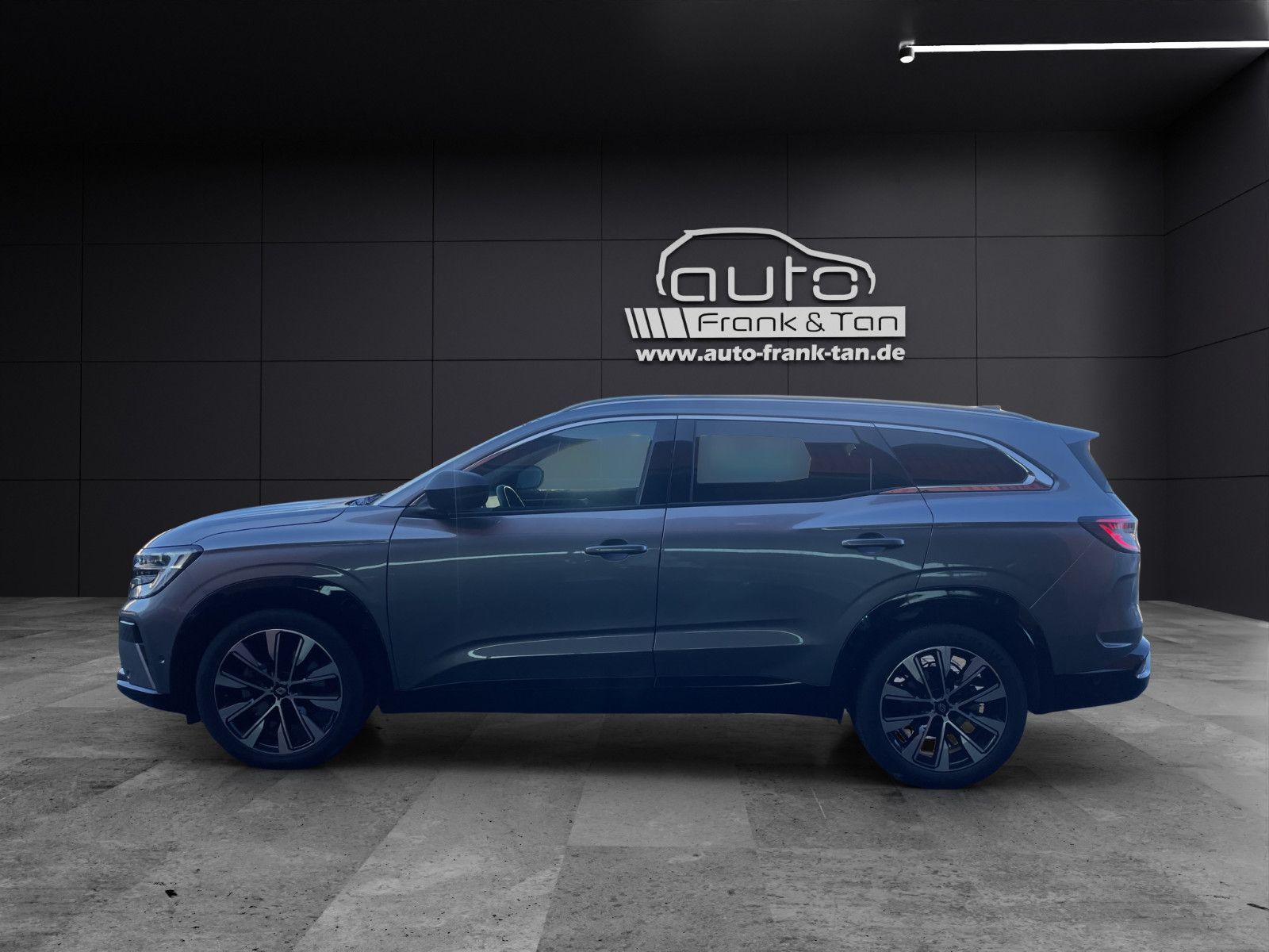 Fahrzeugabbildung Renault Espace VI Techno E-Tech Hybrid*7Sitzer*Navi*