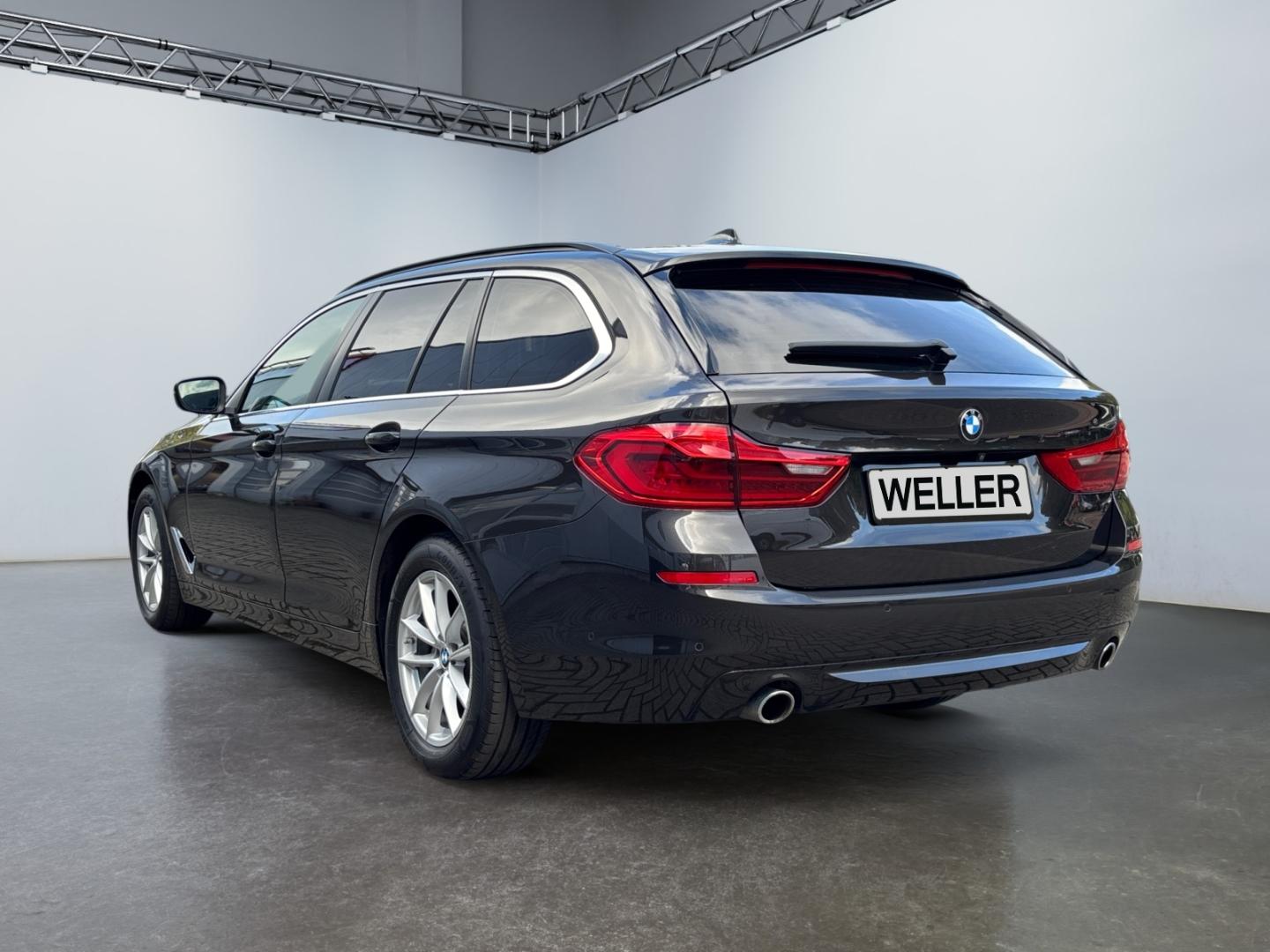 BMW 520 d Touring *LED*360°*Pano*AHK*PDC*Niveau*SHZ*