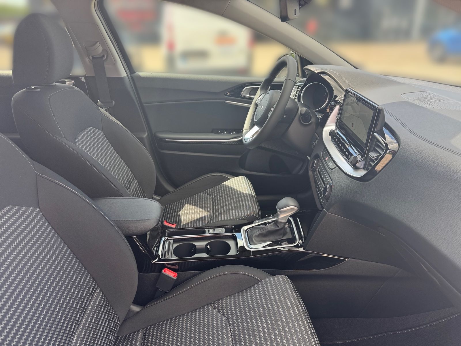 Fahrzeugabbildung Kia CEED_5 1.0T 48V DCT 100 ULTIMATE STY JBL    JUNI