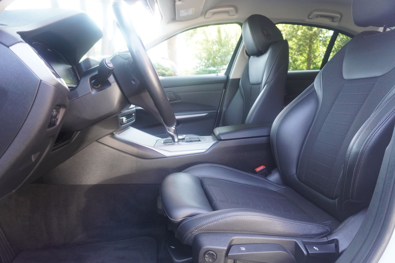 BMW 320e Advantage LED ACC Totwinkel Keyless-Go Navi foto 11