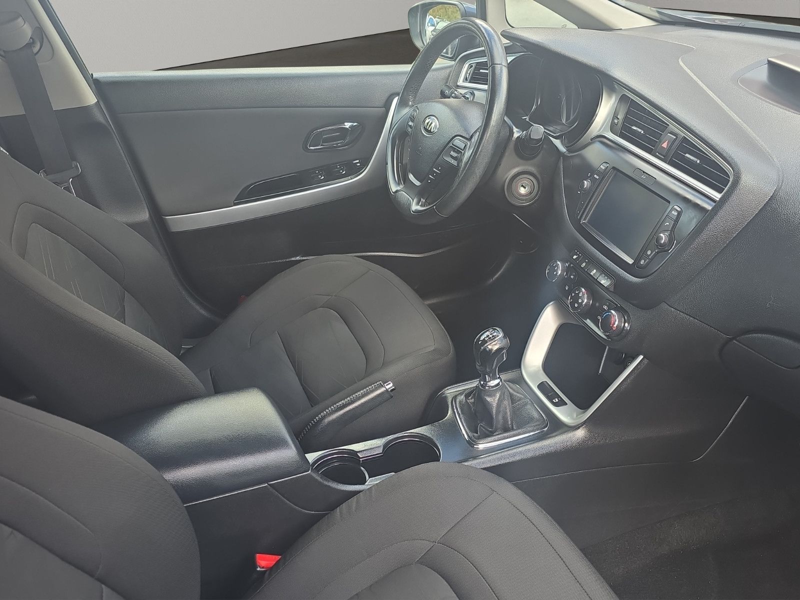 Fahrzeugabbildung Kia Cee'd Lenkradheizung/ NAVI/ RÜCKFAHRKAMERA