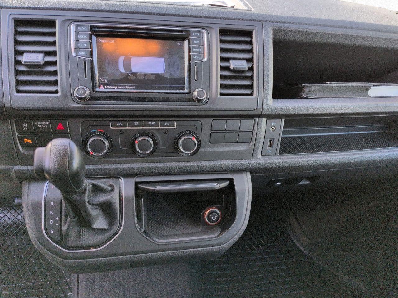 Volkswagen Multivan T6 2.0 TDI DSG StdHz AHK 7Sitz Temp PDC