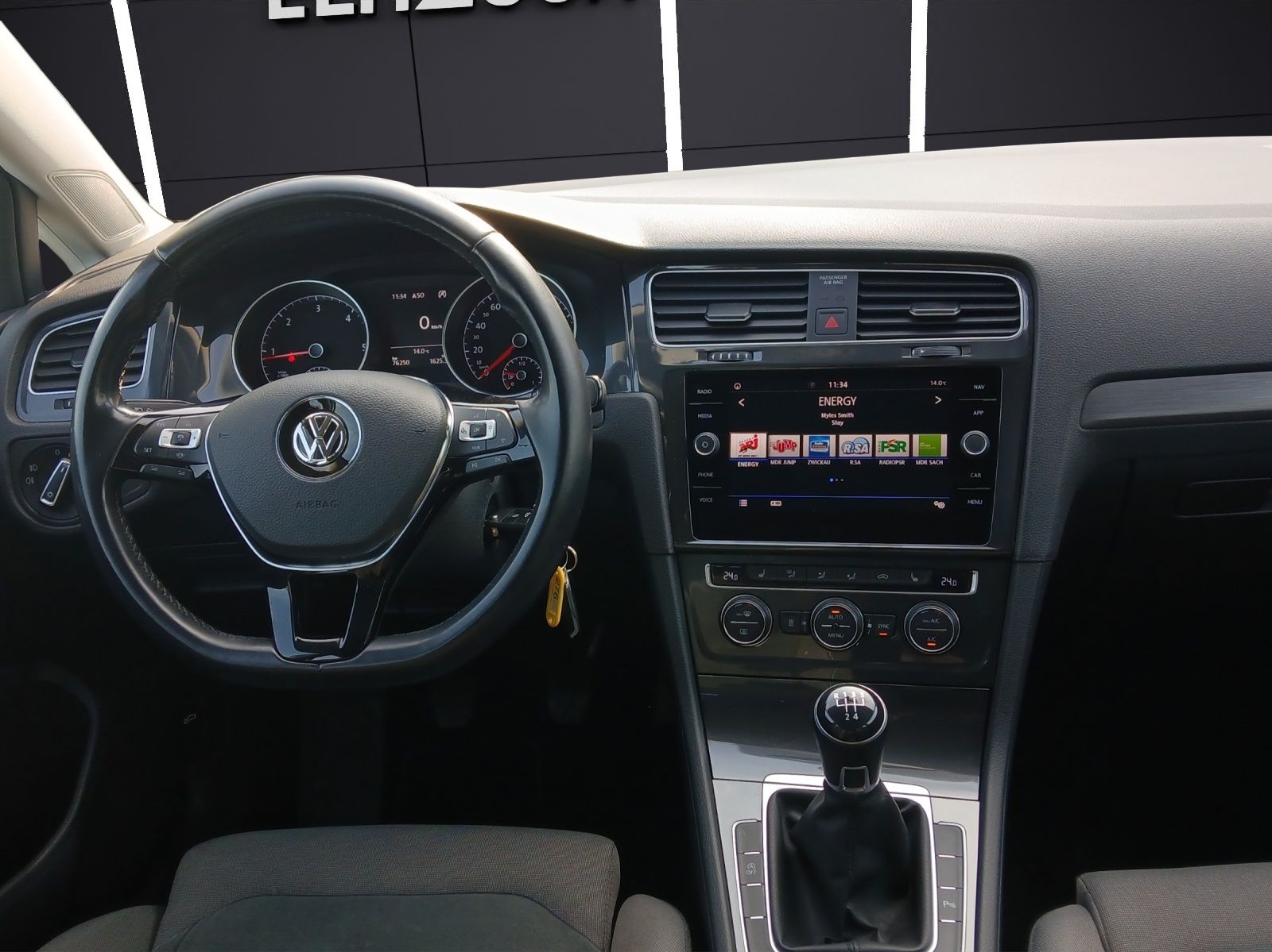 Fahrzeugabbildung Volkswagen Golf VII Variant TDI Comfortline Standhzg LED Na