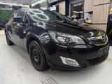 Opel Astra J Lim. 5-trg. Design Edition - gebrauchte Opel Astra aus dem Jahr 2012