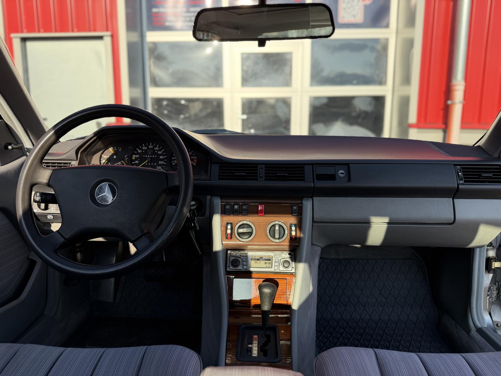 MERCEDES-BENZ CE 230 132 CH BVA - VOLANT CUIR - TOIT OUVRANT - 198450 km