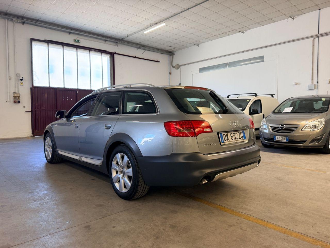 Audi A6 Allroad 3.0 V6 233ch - Sièges cuir chauffants - Carnet entretien - Non fumeur - Bluetooth