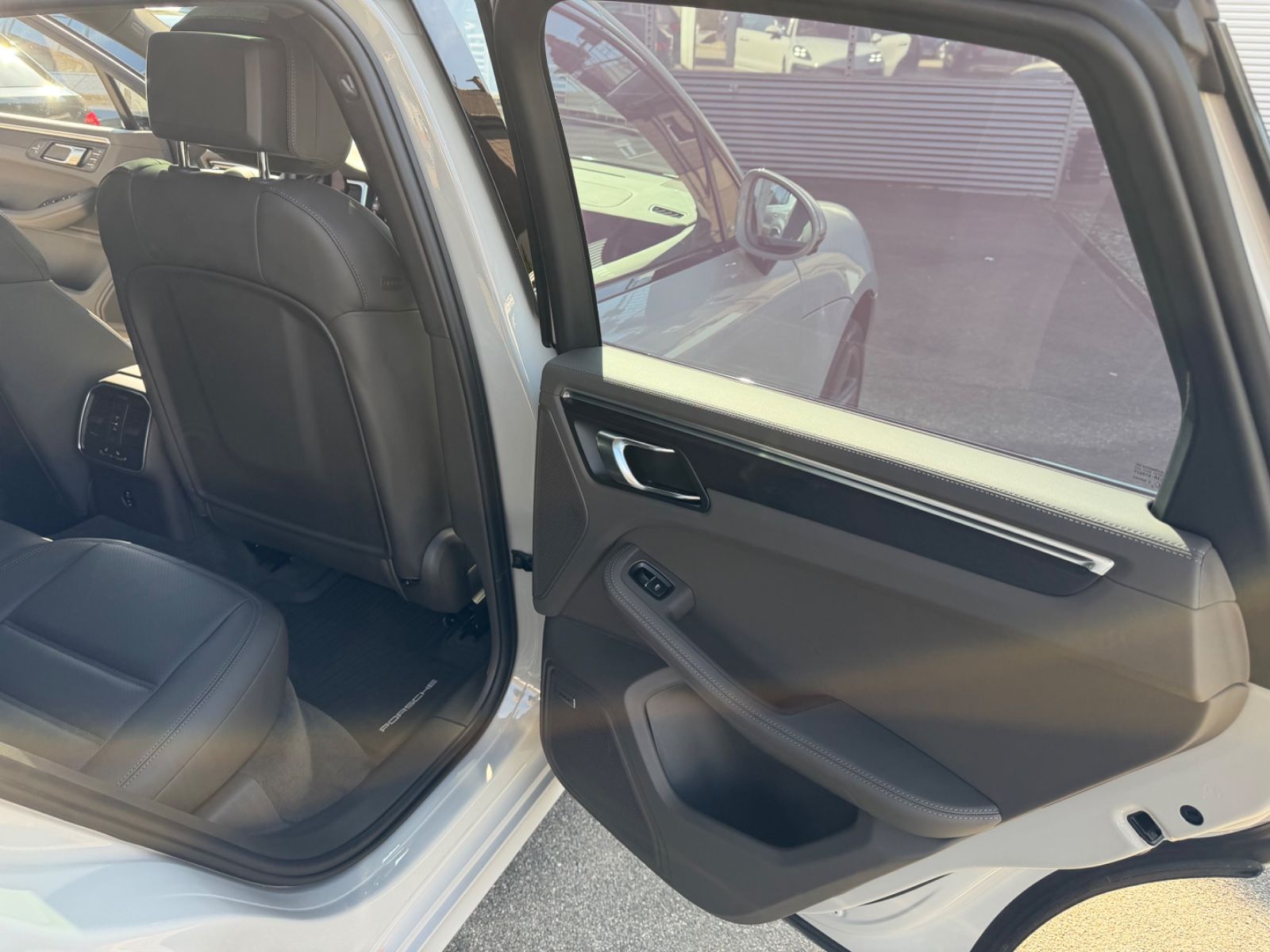 Porsche Macan GTS Leder 21" Pano Chrono STHZ foto 24