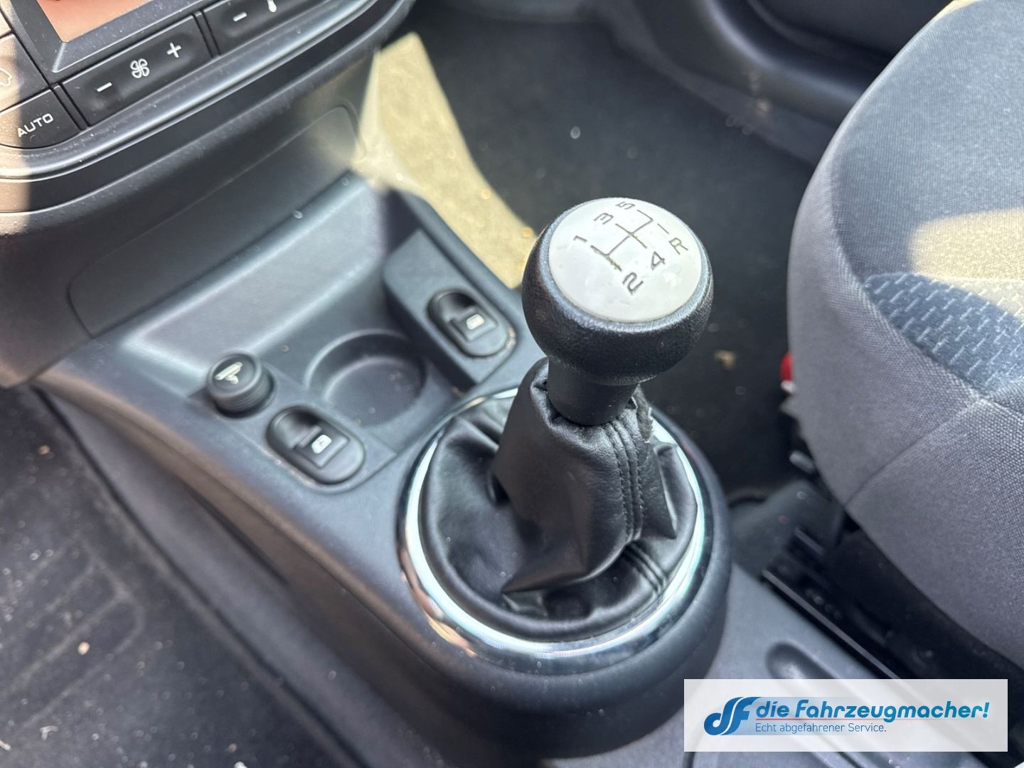 Fahrzeugabbildung Citroën C3 1.4 Exclusive El. Panodach Klimaautom *EXPORT