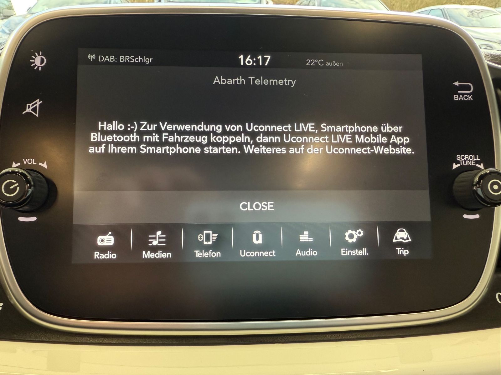 Fahrzeugabbildung Abarth 500 595 Basis, Sky Dome Pano,  Alu Sport,