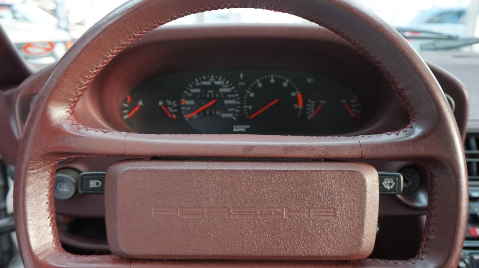 Fahrzeugabbildung Porsche 928 S4 Zahnriemen neu ex Brun Racing Schweiz