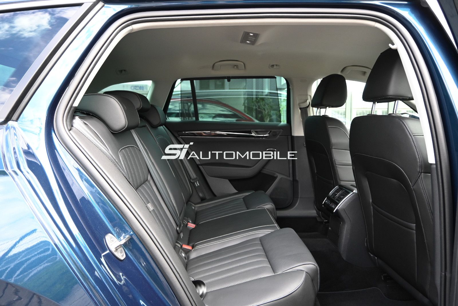 Fahrzeugabbildung SKODA Superb 2.0 TDI DSG L&K COMBI °ACC°AHK°STANDHEIZ°