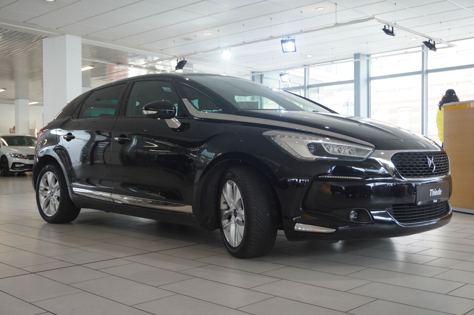 Fahrzeugabbildung DS Automobiles DS5 Lim. 2.0D NAVI/LED/KAMERA/HUD/SPORT/SH/DAB+