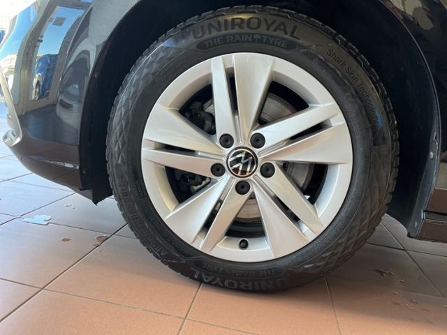 Fahrzeugabbildung Volkswagen Golf Variant 2.0 TDI Life LED NAVI SIDE ASSIST S