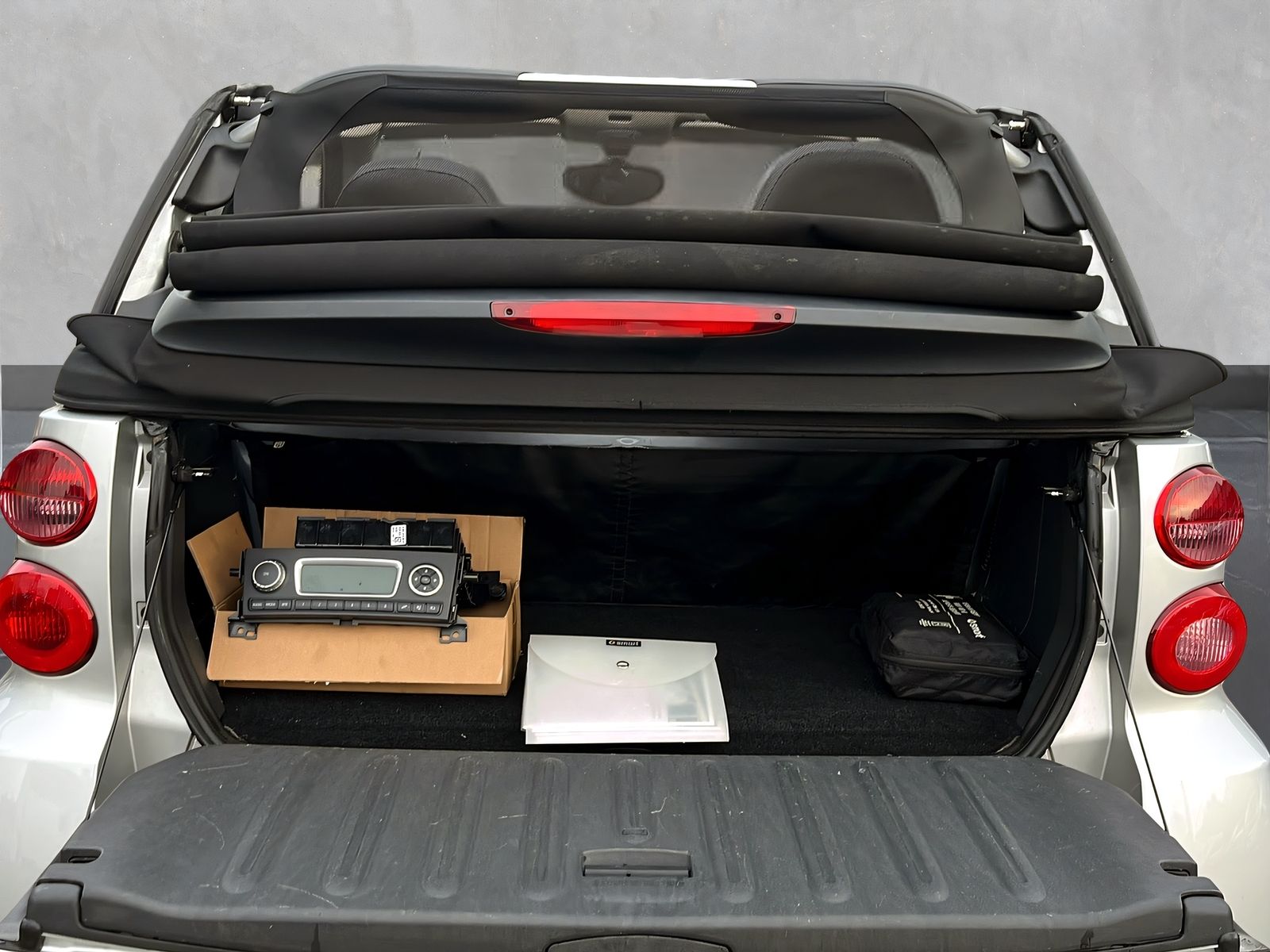 Fahrzeugabbildung Smart ForTwo Cabrio MHd AUT. KLIMAAUT. SITZHEIZUNG