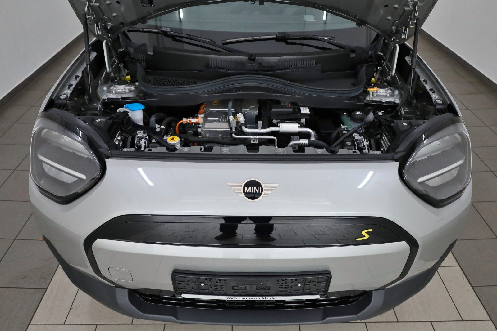 Fahrzeugabbildung MINI Aceman SE Essential Trim,LED,CarPlay,LED, 160kW!
