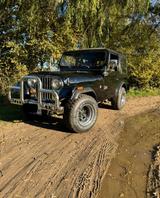 Jeep CJ - Jeep CJ mit Benzin-Antrieb